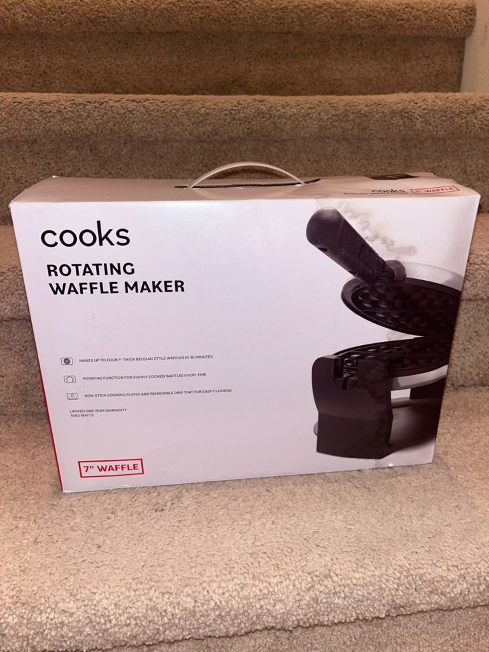 New COOKS ROTATING WAFFLE MAKER (tested) damage box complete w/ manual 7” waffle